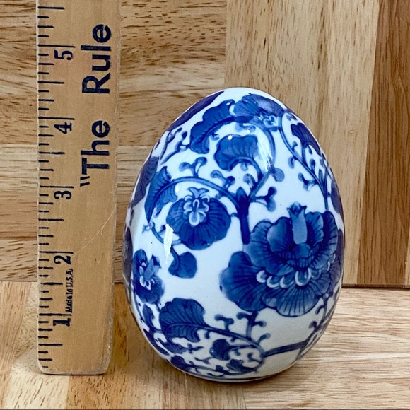 Vintage Lotus Flower Blue & White Chinoiserie Porcelain 4 1/2” Egg-shaped Decor - Picture 6 of 12